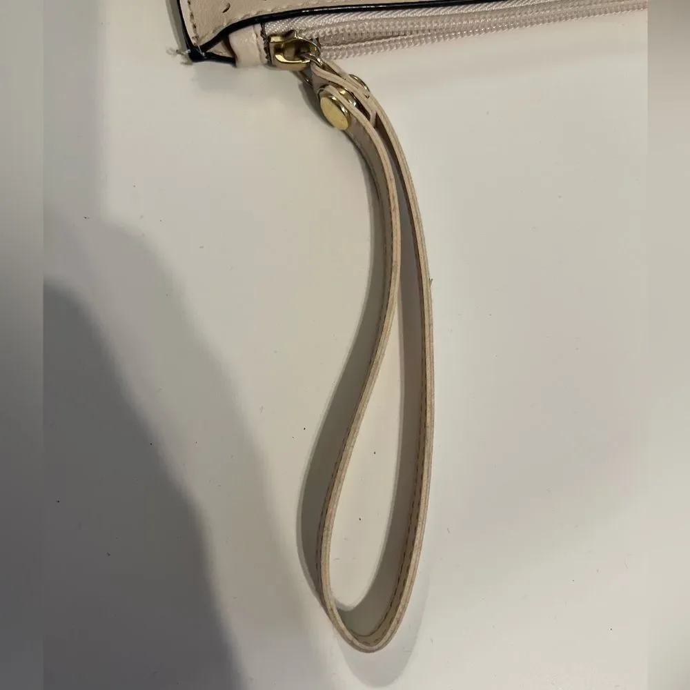 🛍️ Victoria's Secret Cream pinkish cut out Perforated zip Wristlet medium